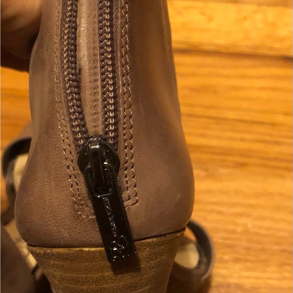 Stylish AND Trendy Stacked Heel Wedge Sandals with Wide Ankle Strap TAUPE BROWN - Picture 4 of 6